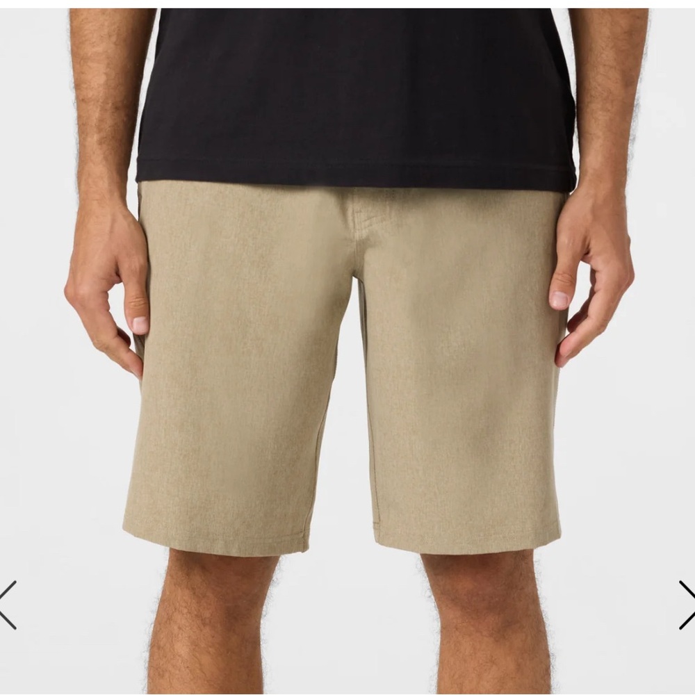 O'Neill size 32Tan Flat Front Shorts Classic Design